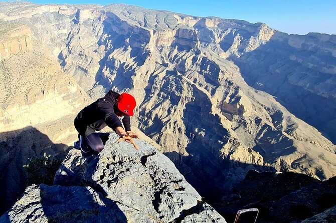 2-Days 1 Night Private Jebel Shams Tour - Birkat Al Mouz and Oman’s working water system