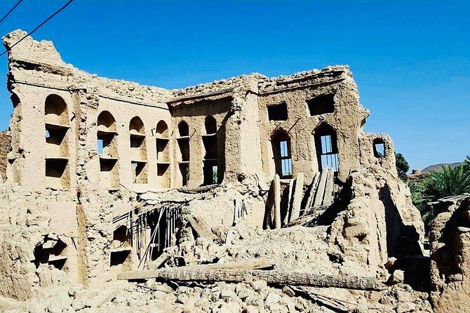2 days and 1 night Private tour to Jebel Shams/Nizwa - Muscat - Nizwa Fort and the Five-Rial Admission Detail