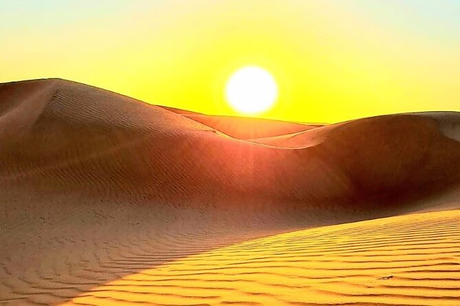 2 Days Private Wadi Shab Tour in Desert Safari - Arabian Oryx Camp and the desert night