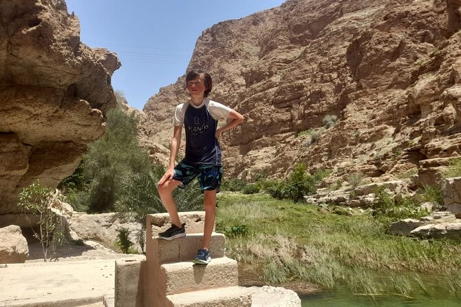 2 Days Private Wadi Shab Tour in Desert Safari - Sunrise, Bedouin coffee, and a slower morning