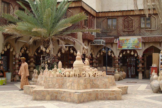 4 Days Package TOUR FARAH - Day four: The pools and cave at Wadi Shab