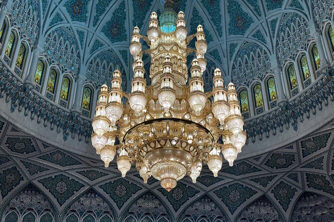 5 Days 6 Nights Private Tour in Oman - Guide languages and the feel of a private trip