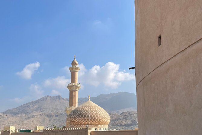 AMOUAGE: Full Day Private Tour to Nizwa and Jebel Akhdar - Lunch, transport, and the practical side