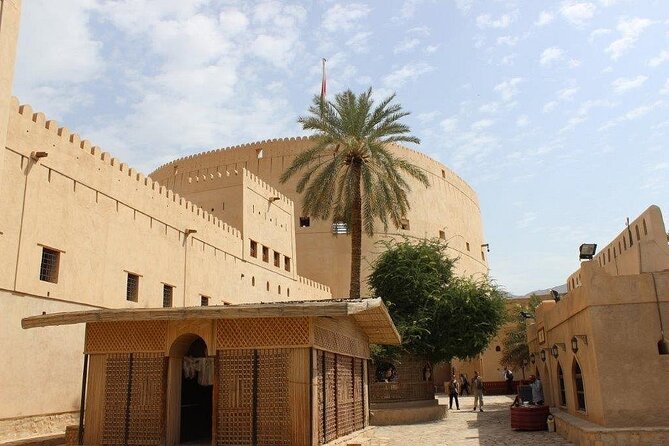 Amouage & Nizwa Full-Day Tour: Fort, Souq & Barakat Al Mouz - Nizwa Souq and the practical side of shopping