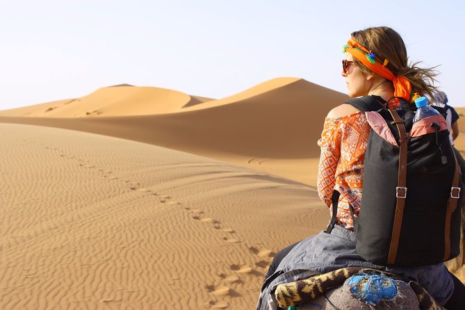 Bediyah: Camel Safari through the Wahiba Sands Desert - A gentle start in the Wahiba Sands