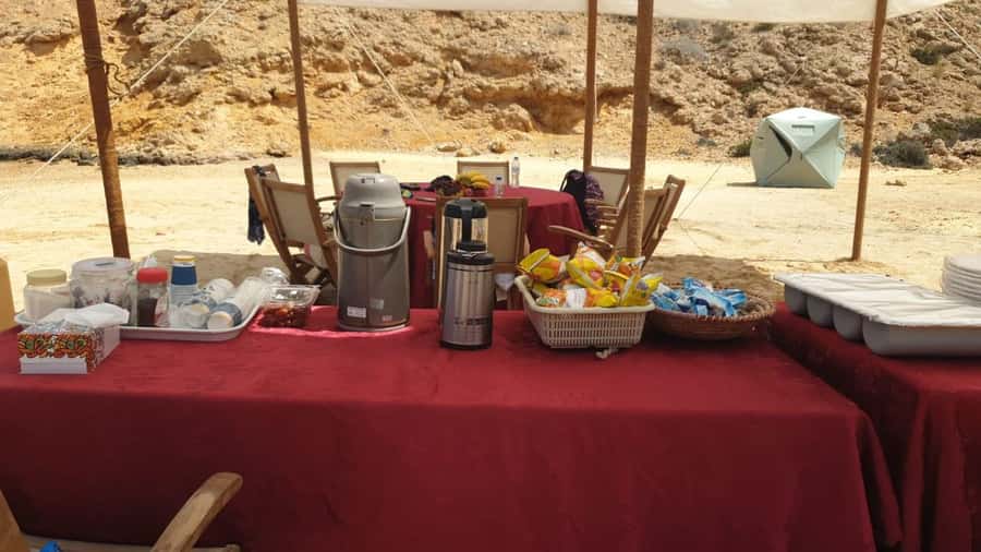 Camping to the Daymaniyat Islands with an overnight stay - Arriving at camp beside the beach