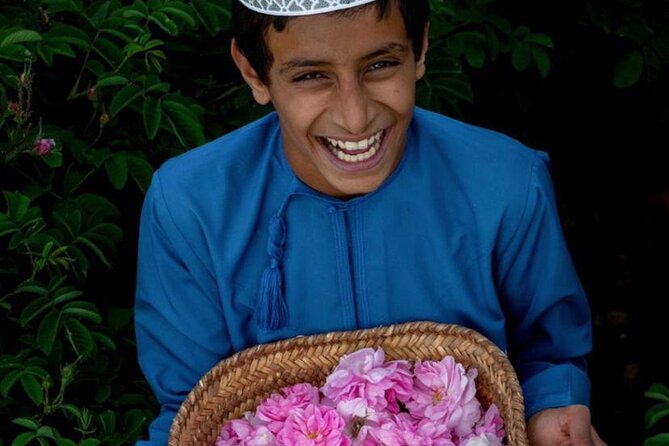 Damascus Roses - Discover the secrets of Al Jabal Al Akhdhar - Seeing the Damascus rose distillation process