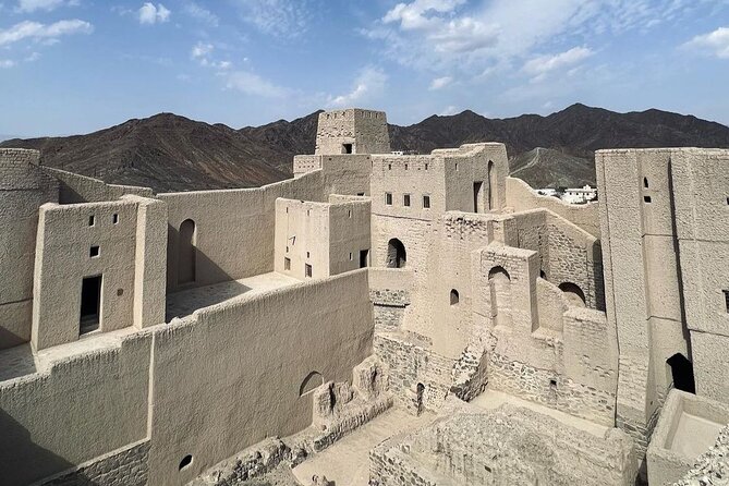 Day Tour to the Enchanting Forts of Nizwa - Nizwa Fort and the circular cannon tower