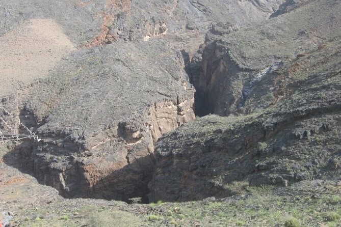 Day Trip to Wadi Bani Awf, Balad Sayt, Nakhal Fort & Hot Spring - Practical details that shape the day