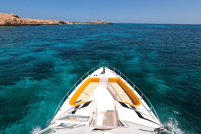 Daymaniyat Islands Snorkeling Sharing Trip - Coral, fish, and a second water stop