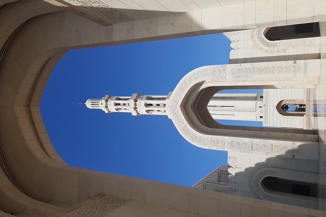 Discover Muscat - Omani bread, coffee, and time at the beach