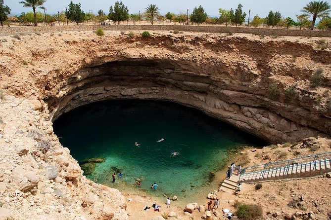 Discover the South and Wadi Shab from Muscat - Why Wadi Shab is the main event