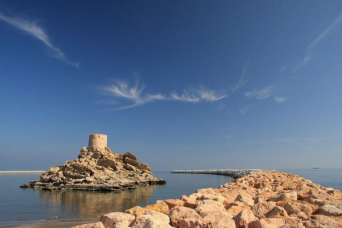Discover the South and Wadi Shab from Muscat - Lunch and what the $100 price covers