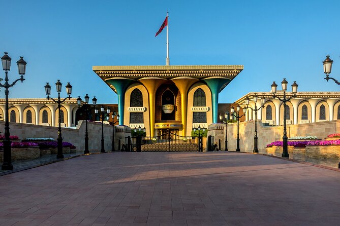 Enjoy a traditional Omani local style tour around Muscat - Optional museums for a closer look