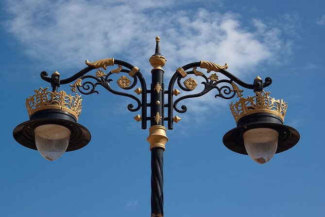 Enjoy the beauty of Fanja, Samail، Izki & Nizwa on a special trip - Nizwa Souq and the final three hours