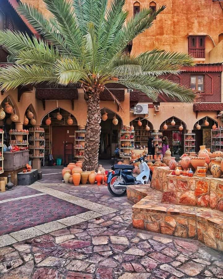 From Muscat: 3-Days Nizwa, Desert, Turtle, Wadi Shab - Guides, vehicle, meals, and comfort