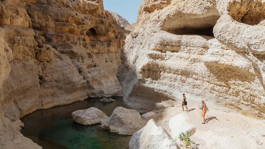 From Muscat: 6-Day Tour of City, Wadis, Desert & Mountains - Nizwa and the Oman Across Ages Museum explain the past