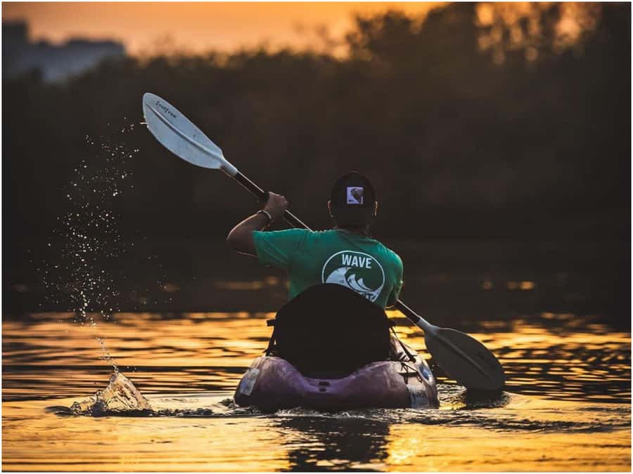 From Muscat: Al Qurum Beach Sunset Kayaking Experience - The best part is the sunset pause