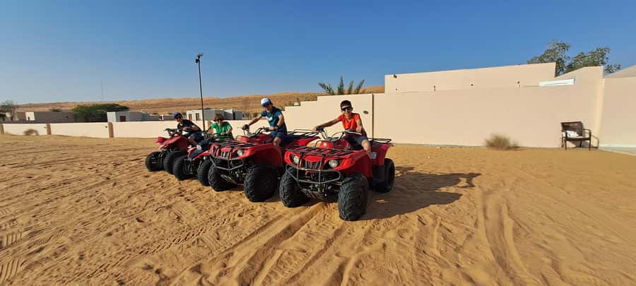 From Muscat: Desert and Wadi Bani Khalid Oasis Full-Day Tour - Guides, group size, and the feel of the day
