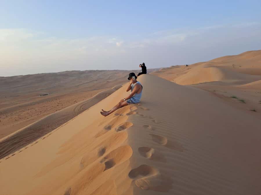 From Muscat: Guided Overnight Desert Camp Tour - Sunrise, breakfast, and the road to Wadi Bani Khalid