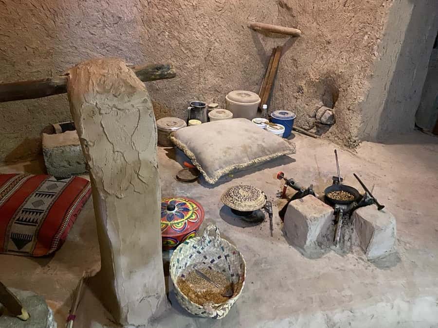 From Muscat: Nizwa and Oman's Historical Gems Tour - Jebel Akhdar or Jebel Shams?