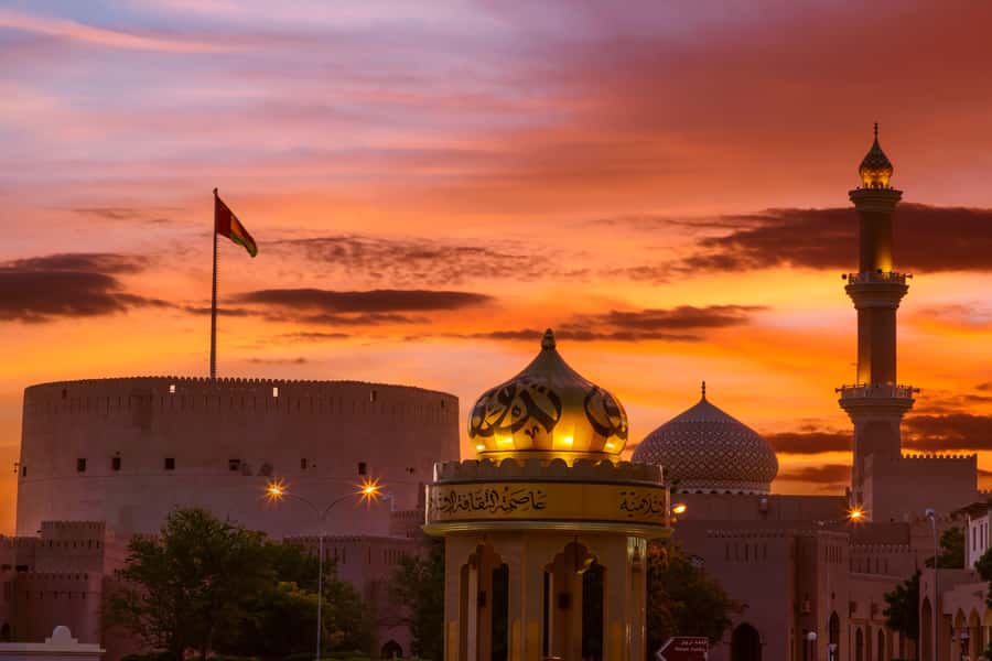 From Muscat: Nizwa Guided Tour with Optional Overnight Stay - Key points at a glance