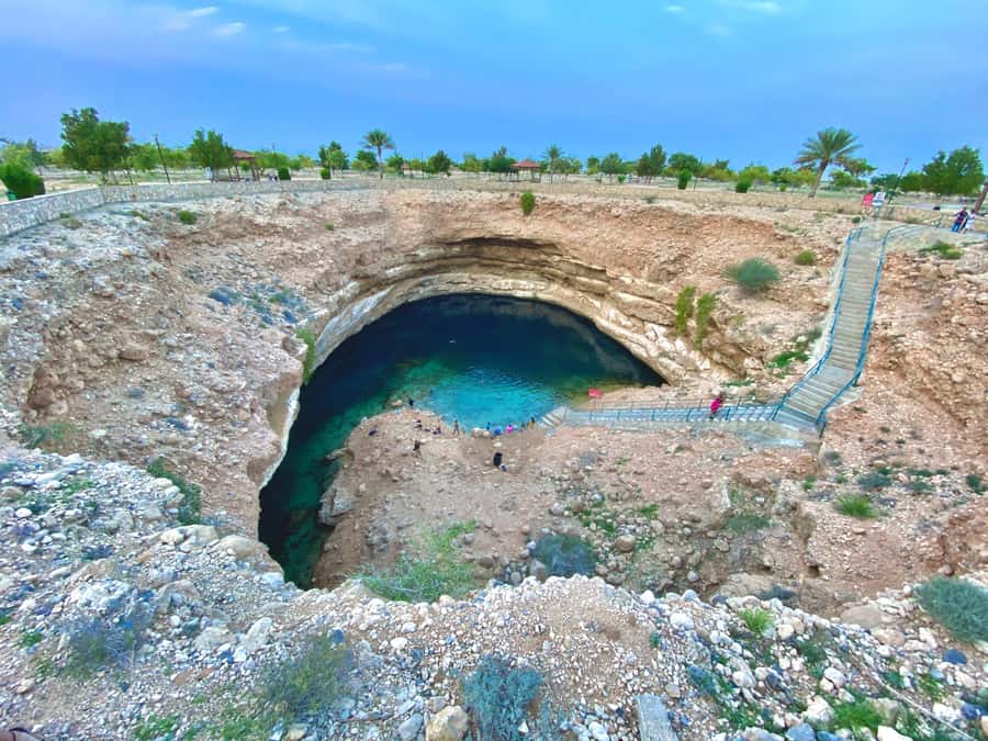 From Muscat: Wadi Shab & Bimmah Sinkhole Full-Day Tour - Why Wadi Shab is worth the long ride
