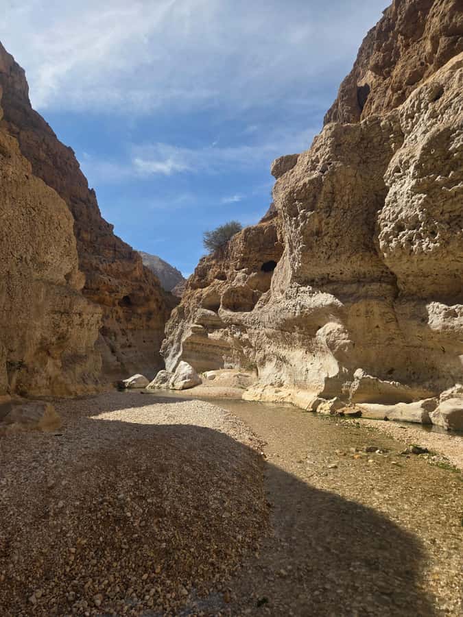 From Muscat: Wadi Shab Expedition - Lunch after the hardest section