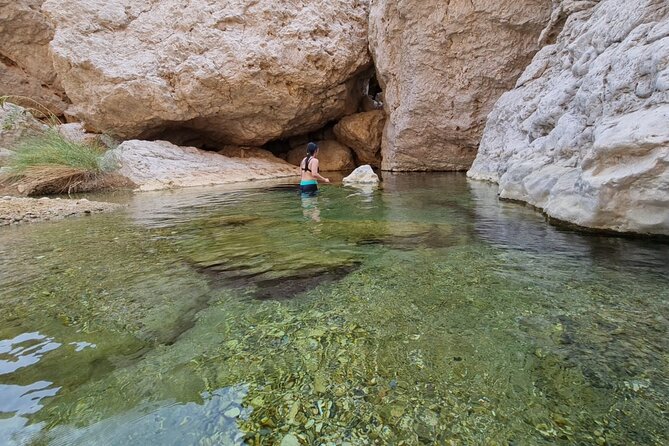Full-Day Bimmah Sinkhole and Wadi Al Arbeieen Tour - Five hours among the pools at Wadi Al Arbeieen