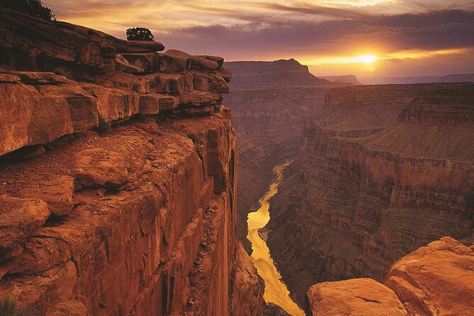 Full-Day Grand Canyon and Nizwa Tour by 4x4 - Wadi Ghul and the Road to Jebel Shams