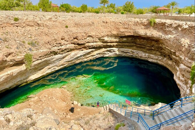 Full Day Group Tour to Wadi Shab Bimmah Sinkhole and Fins Beach - Wadi Shab: the reason to book the day