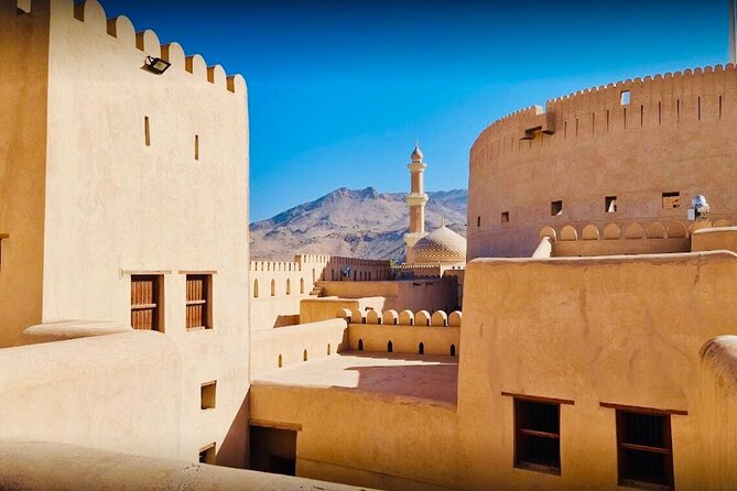 Full-Day Nizwa Fort, Bahla Fort and Jabreen Castle Private Tour - The drive, vehicle, and full-day rhythm