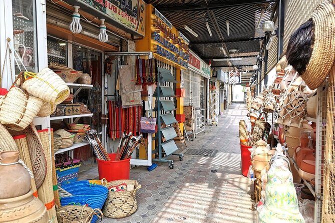 Full Day Nizwa & Jebel Akhdar Guided Tour - What the long drive means for your day