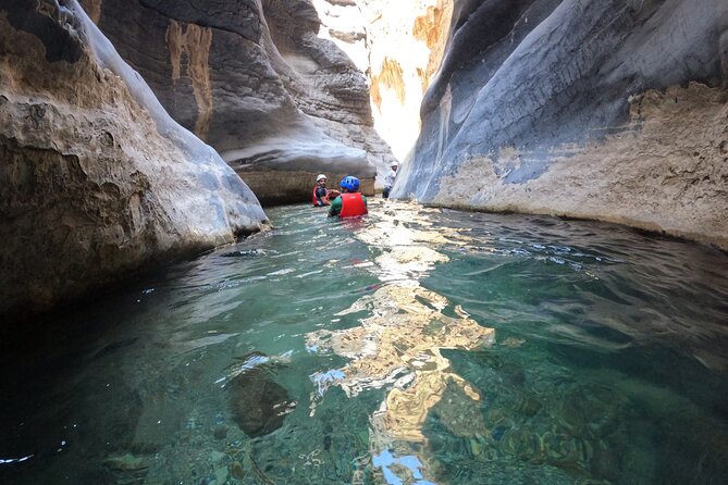 Full Day - Snake Canyon Adventure Tour in Jebel Shams region - Lunch Comes After the Canyon