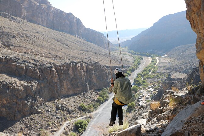 Half-Day Private Experience in Tanuf Arch - Four hours, private use, and the value of $470