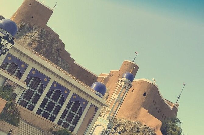 Half day Private Guided Tour in Muscat with Pickup - The Sultan Qaboos Grand Mosque and its 21-ton carpet