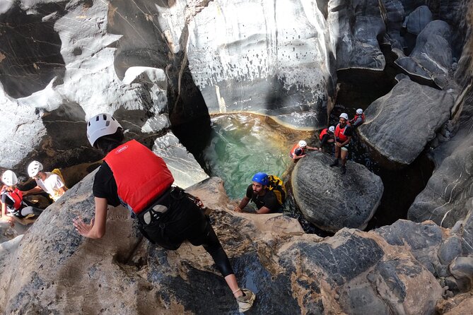 Half Day - Snake Canyon Adventure Tour in Jebel Shams - What the private format changes