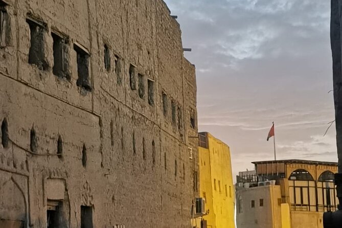 Heritage private Tour by classic carts - Al Aqr village and its mud houses