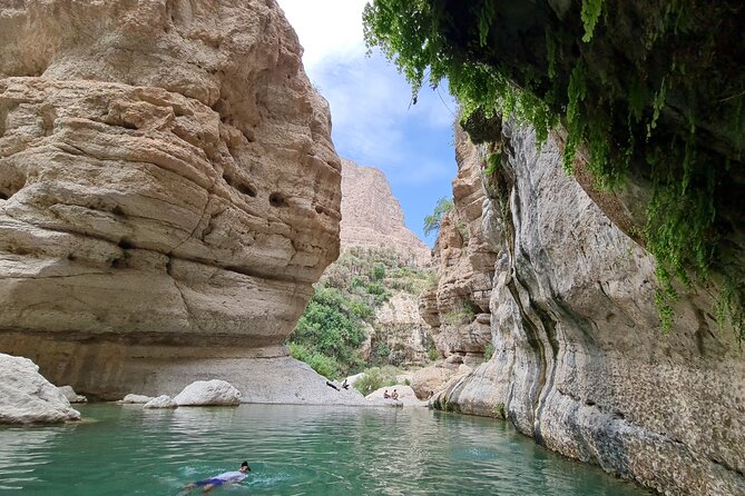 Hidden Gems of Oman: Sinkhole, Fins Beach & Wadi Tiwi Adventure - Bimmah Sinkhole, a quick natural landmark