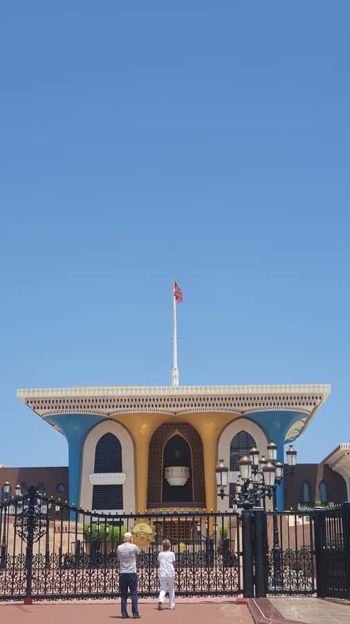Highlights of Muscat city tour in private car with guide - What the private car adds