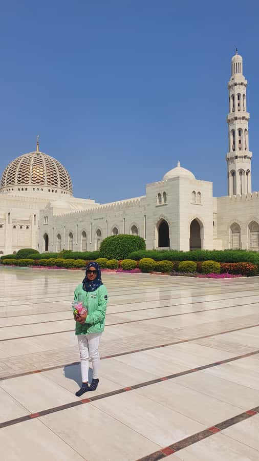 Highlights of Muscat city tour in private car with guide - Is $198 per person a fair price?