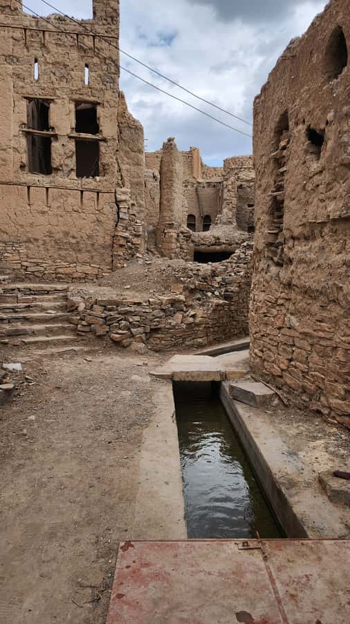 Historical City of Nizwa - Nizwa Fort, castle walls, and the market