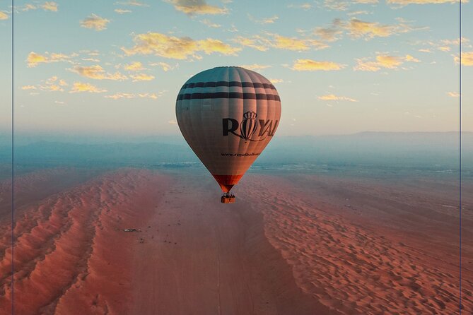 Hot Air Balloon Tour at Wahiba Sands - Pilot experience and personal service