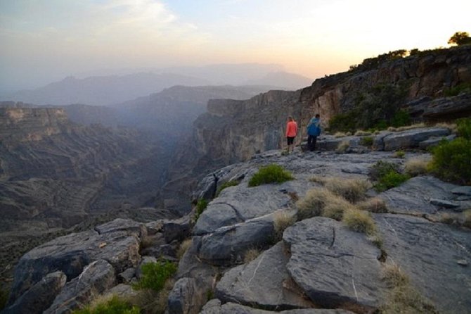 Jabl Shams with Nizwa for tours and sightseeing - Nizwa Fort and the Friday timing problem