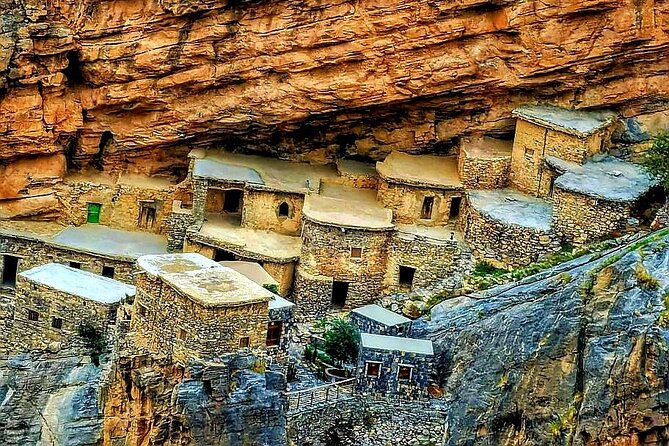 Jebel Akhdar Al Suwjara - Birkat Al Mouz Ruins - Private Full Day Tour - Reaching Al Suwjara’s old village