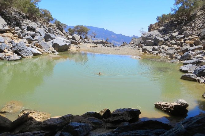 Jebel Shams, Balcony Walk & Al Hamra Village - Al Hamra and its mud-brick homes