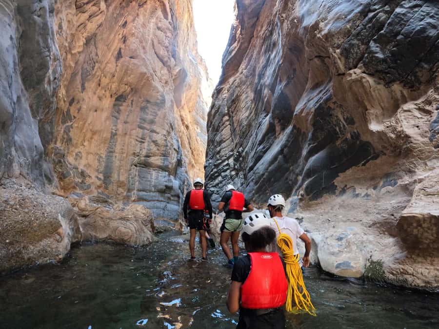 Jebel Shams: Full Day Adventure Tour through Snake Canyon - Jumps, abseiling, and canyon swims