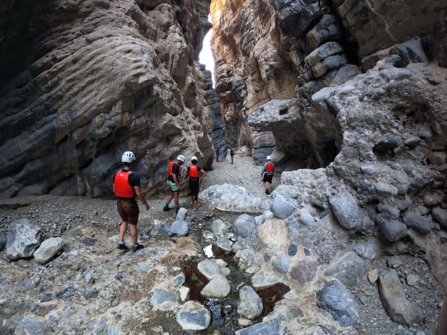 Jebel Shams: Full Day Adventure Tour through Snake Canyon - Who should book this adventure