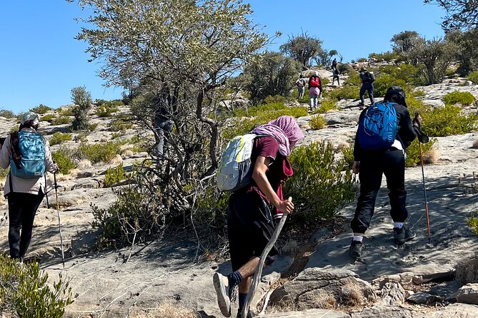 Jebel Shams summit W4 - Weather, clothing, and the practical details