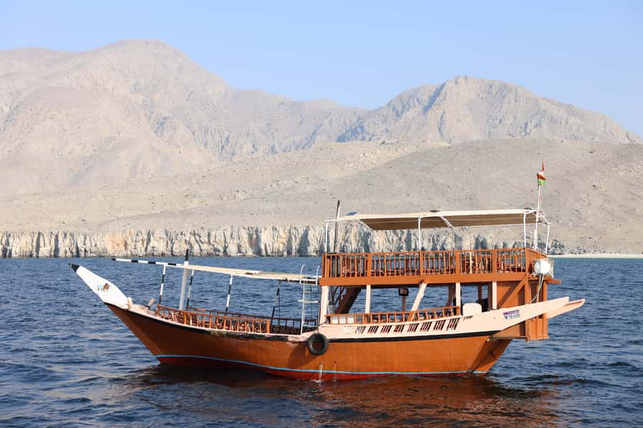 Khasab: Dhow Cruise with Lunch, Dolphin Watching& Snorkeling - The first hour: slow views from the dhow